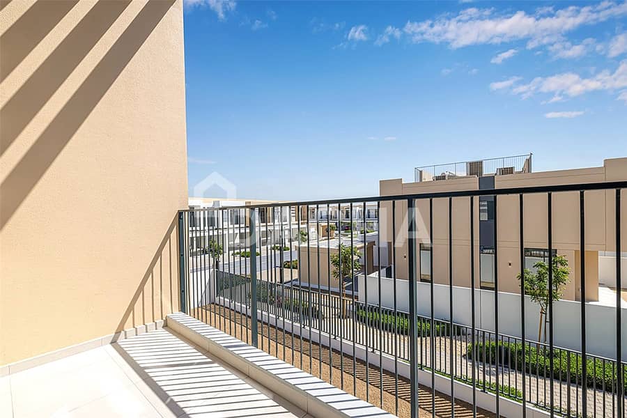 Vacant | Unfurnished | Multiple Cheques - Image 9