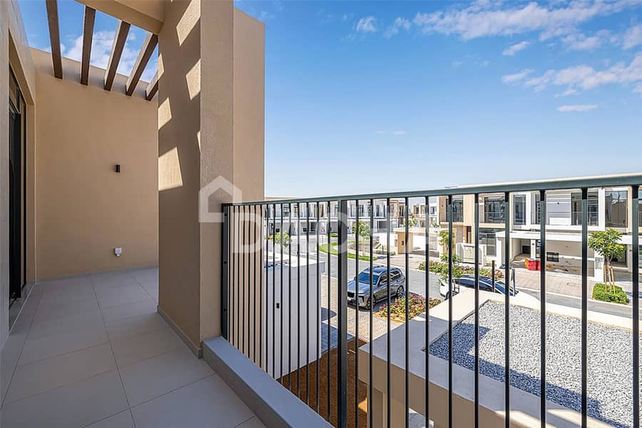 Vacant | Unfurnished | Multiple Cheques - Image 11