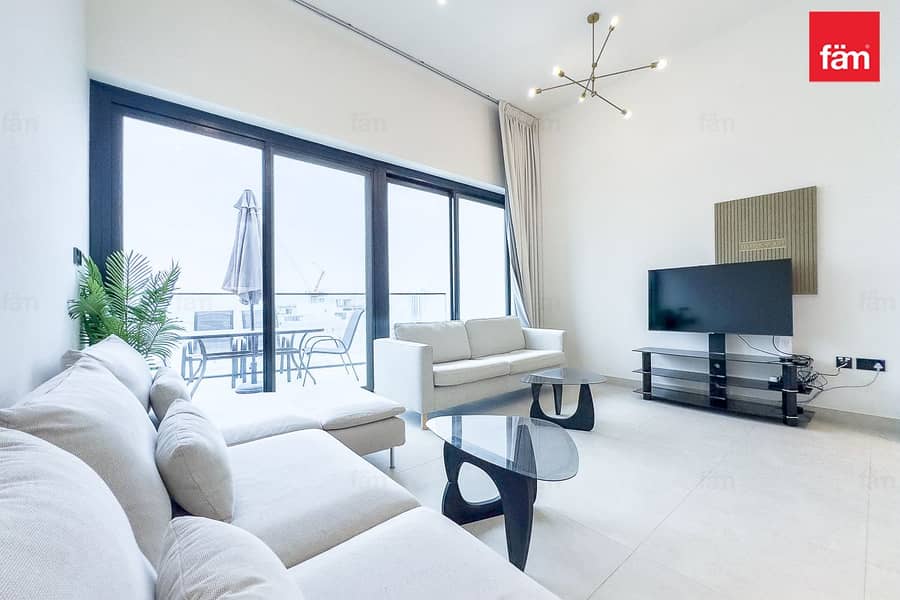 Luxury Living | Private Pool| Rented