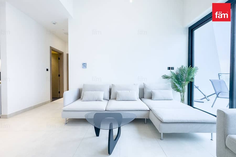 Luxury Living | Private Pool| Rented