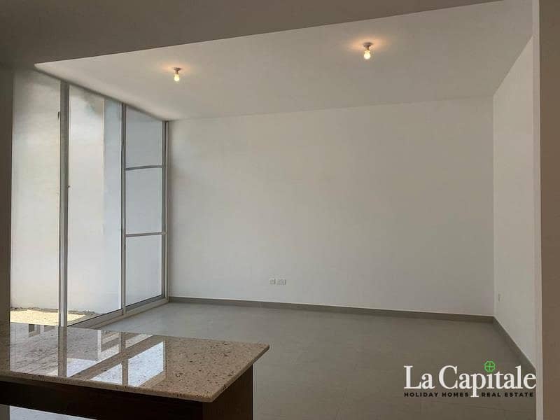 SINGLE ROW | CLOSED KITCHEN | 2 BEDROOM+MAID