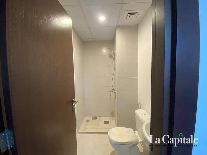 SINGLE ROW | CLOSED KITCHEN | 2 BEDROOM+MAID - Image 10