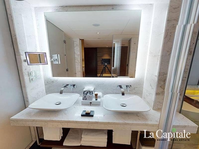 Premium Studio | Burj Khaliva View | Furnished - Image 10