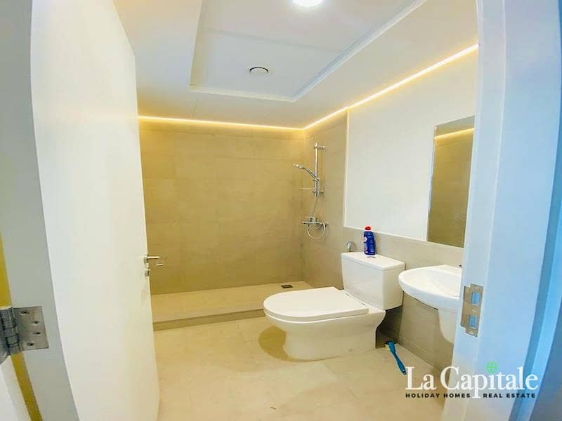 Prime Location | Modern Layout | Ready to move - Image 17