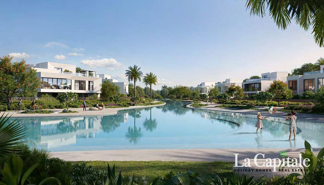 Spacious Layout | Exclusive | Waterfront Villa - Image 12