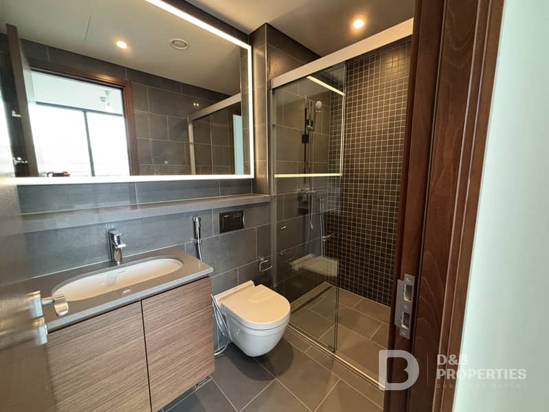 Spacious Layout | Unfurnished | Prime Location - Image 11