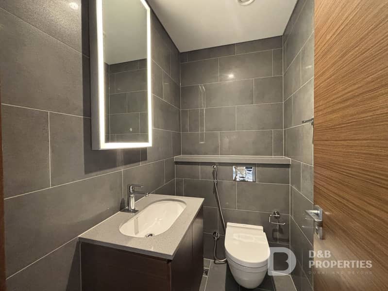 Spacious Layout | Unfurnished | Prime Location - Image 12