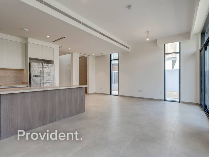 4Bed + Maids | Unfurnished | Corner Unit