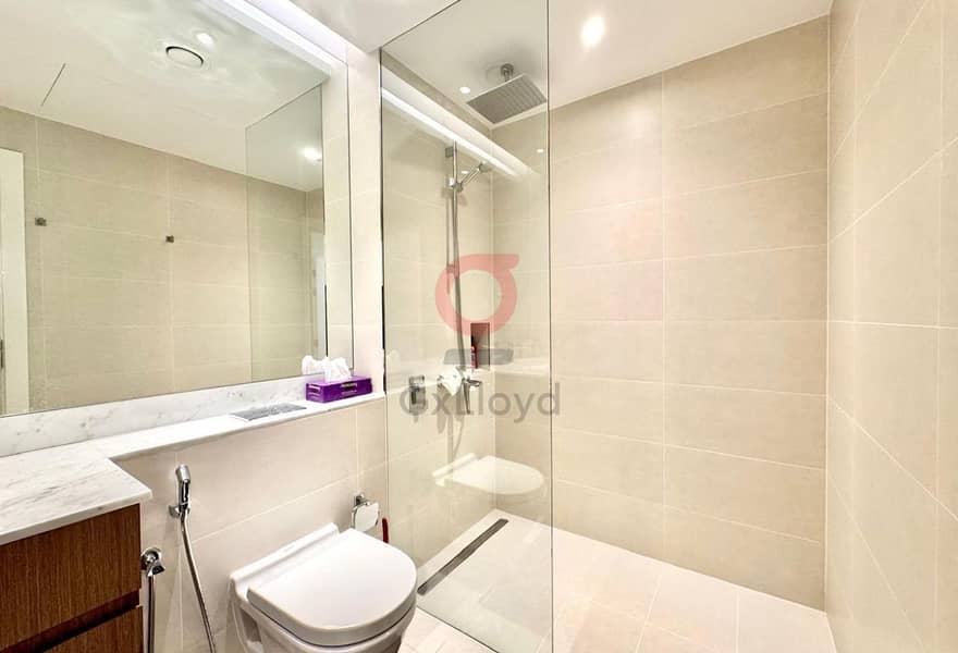 Partial Sea and Pool View | Vacant | Beach Access - Image 10