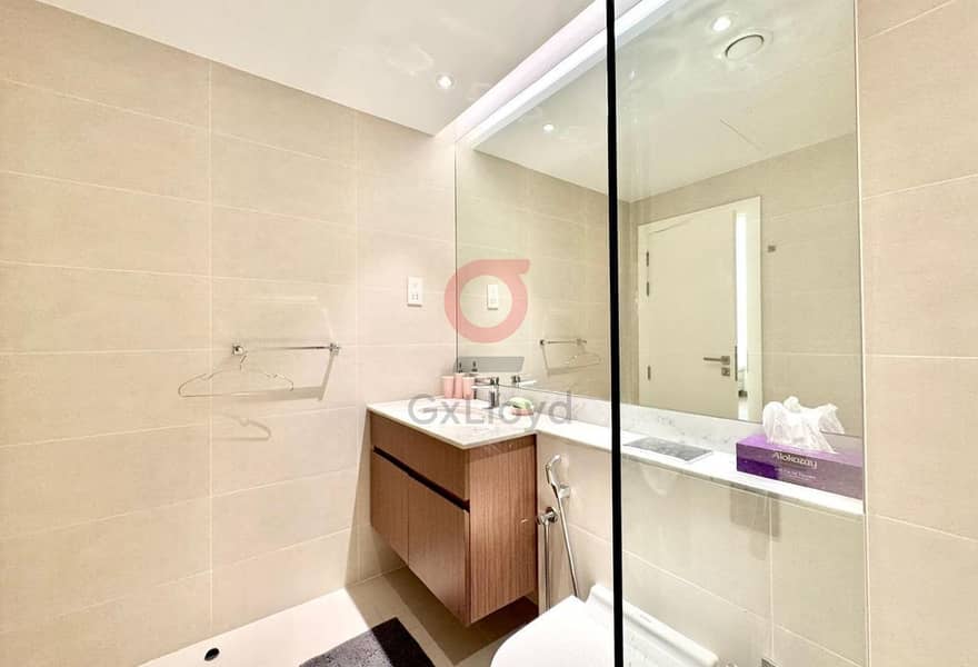 Partial Sea and Pool View | Vacant | Beach Access - Image 11