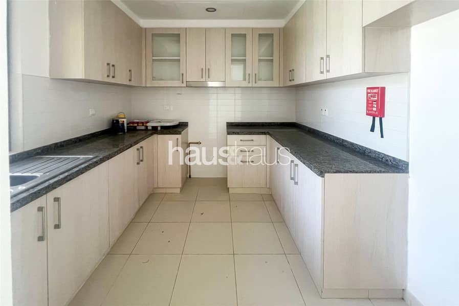 Single Row | Amazing Location | Type-I