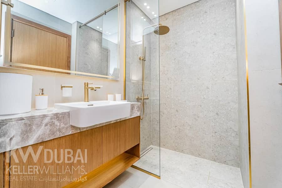 Luxury | Brand-New | Prime Location | Vacant - Image 8