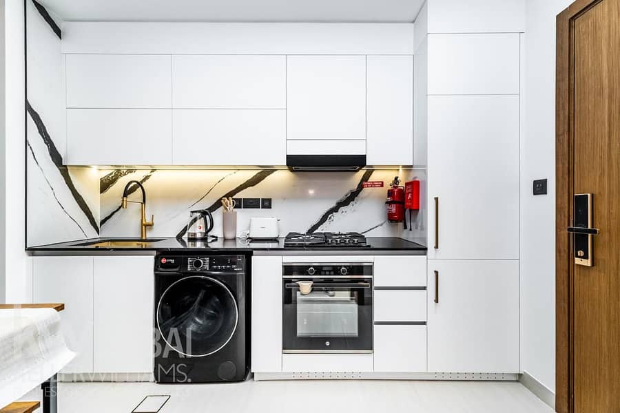 Luxury | Brand-New | Prime Location | Vacant - Image 11