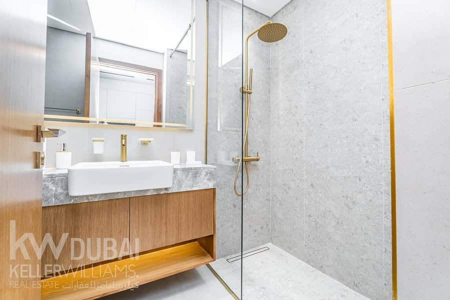 Luxury | Brand-New | Prime Location | Vacant - Image 12