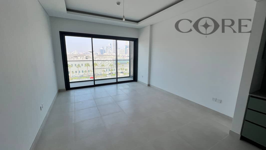 BRAND NEW | BIG PARK | CITY CENTER