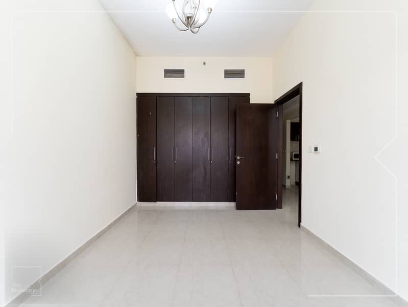 Modern 2 Bedroom Living | Hanover Square - Image 25