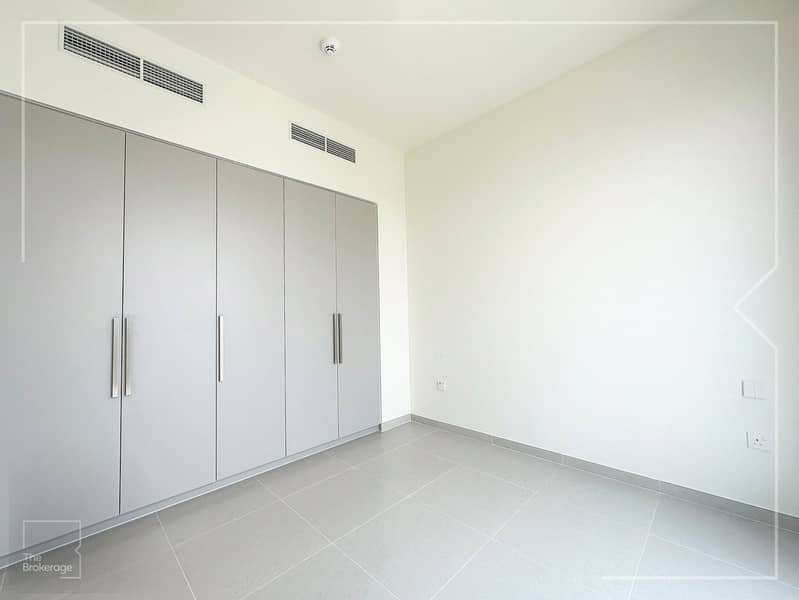 Single Row | Backing Pool and Park | Best Location - Image 7