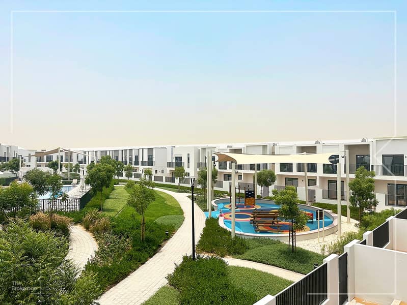 Single Row | Backing Pool and Park | Best Location - Image 14