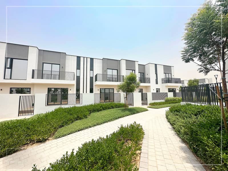 Single Row | Backing Pool and Park | Best Location - Image 20