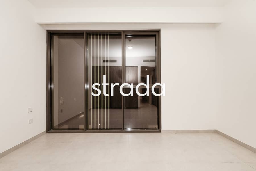 Fully Landscaped Garden | Corner Plot | Vacant - Image 22