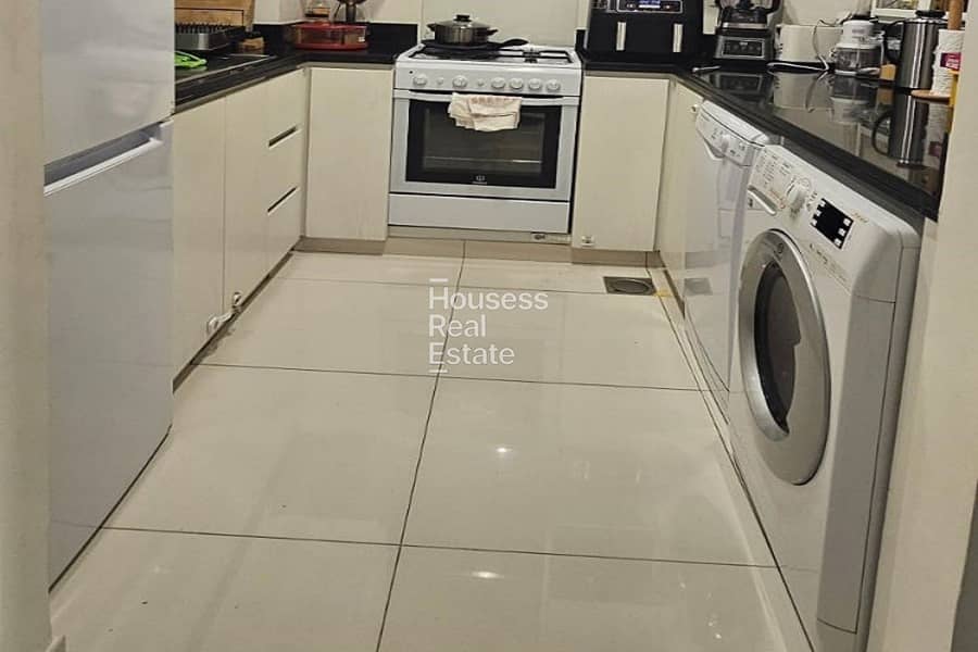 Fully Furnished | Prime Location | Vacant - Image 10