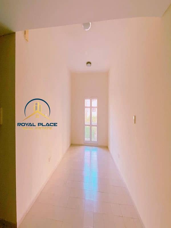 CLOSE TO METRO | SPACIOUS VIEW | Vacant Unit - Image 6