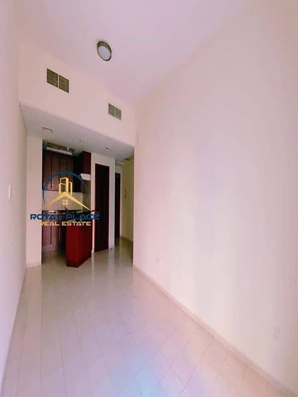 CLOSE TO METRO | SPACIOUS VIEW | Vacant Unit - Image 7