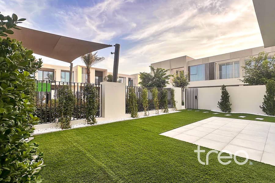 Exclusive | Single Row | Park Facing