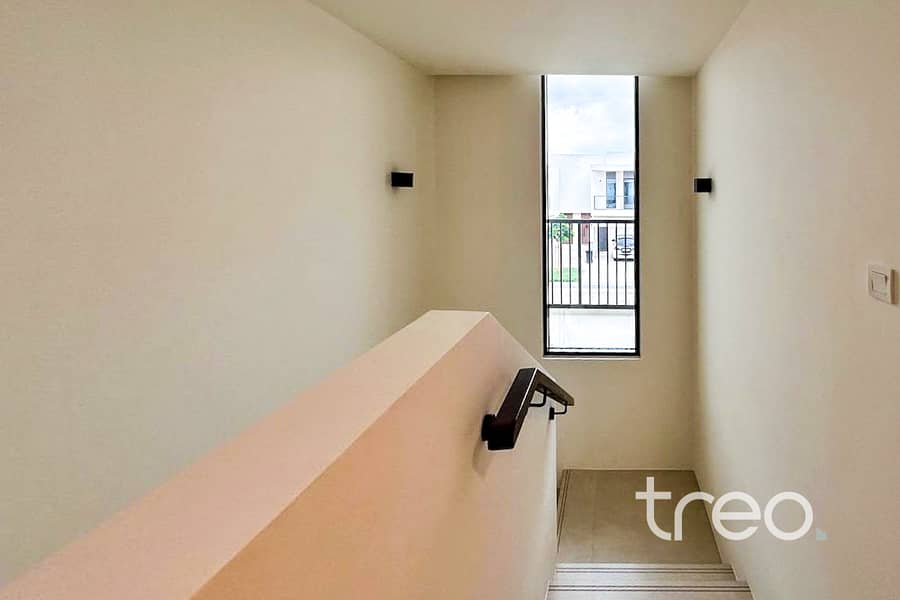 Greenbelt View | Vacant | Renovated