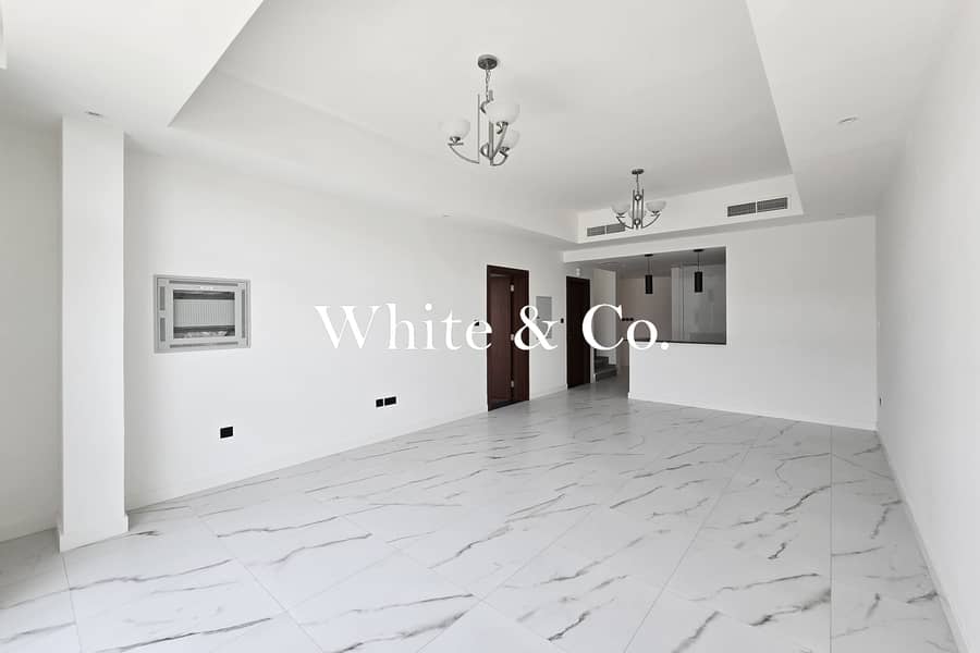 Family Home | Immaculate | Spacious Unit 4 Bedroom