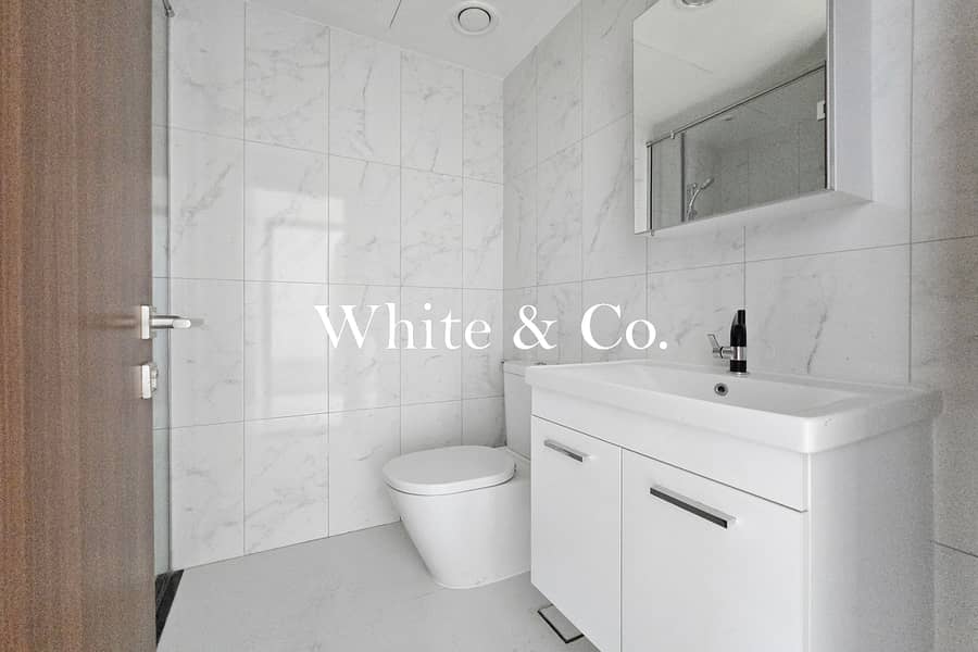 Family Home | Immaculate | Spacious Unit 4 Bedroom - Image 10