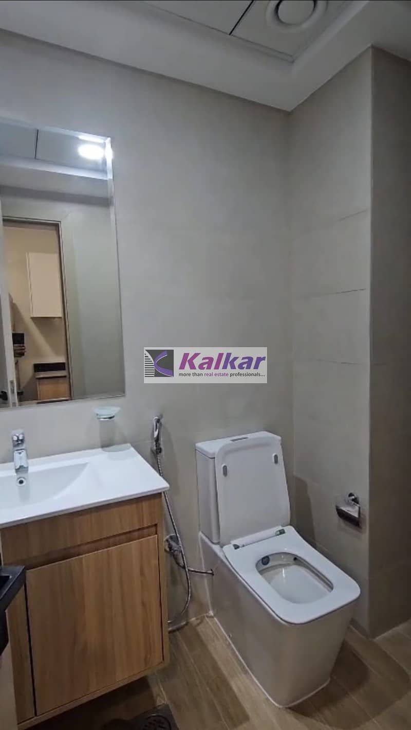 High ROI | Furnished | High Floor | Near Metro