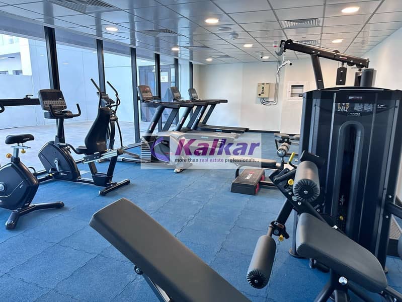 High ROI | Furnished | High Floor | Near Metro - Image 9