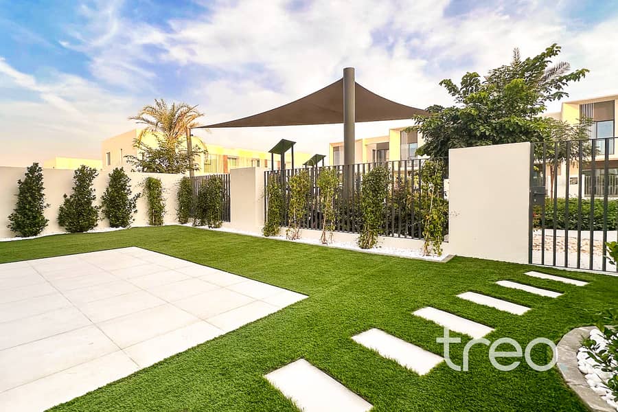 Exclusive | Single Row | Park Facing