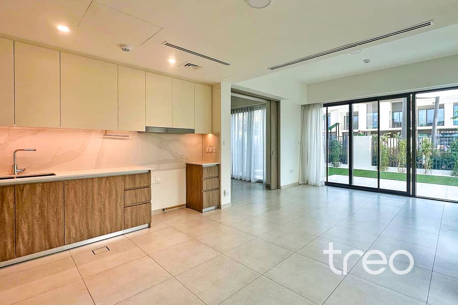 Exclusive | Single Row | Park Facing - Image 8