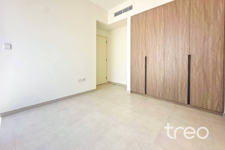 Exclusive | Single Row | Park Facing - Image 20