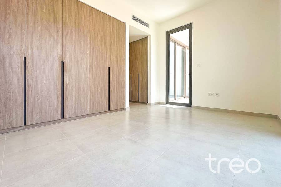 Exclusive | Single Row | Park Facing - Image 23