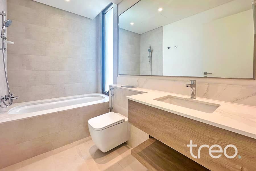 Exclusive | Single Row | Park Facing - Image 24