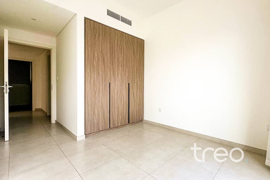 Exclusive | Single Row | Park Facing - Image 26