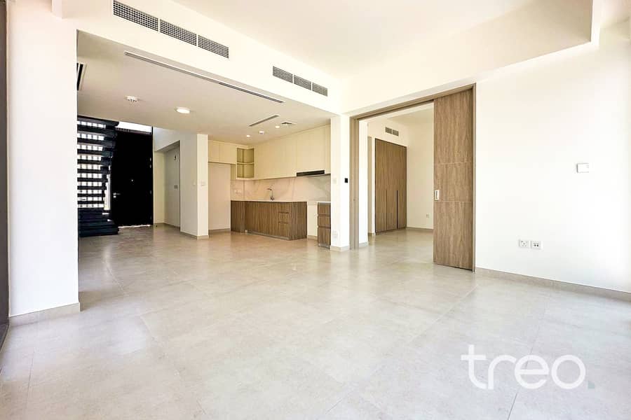 Exclusive | Single Row | Park Facing - Image 35