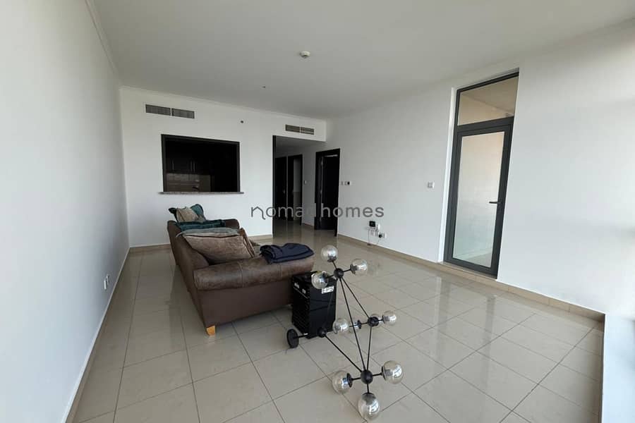 EXCLUSIVE | LAKE VIEWS | VACANT | CHILLER FREE