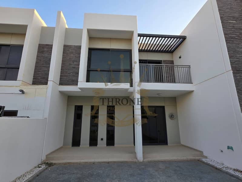 R2-MB|LARGE BALCONY|HUGE GARDEN|READY TO MOVE - Image 11