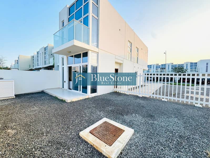 Single Row | Corner Unit | Ready to Move