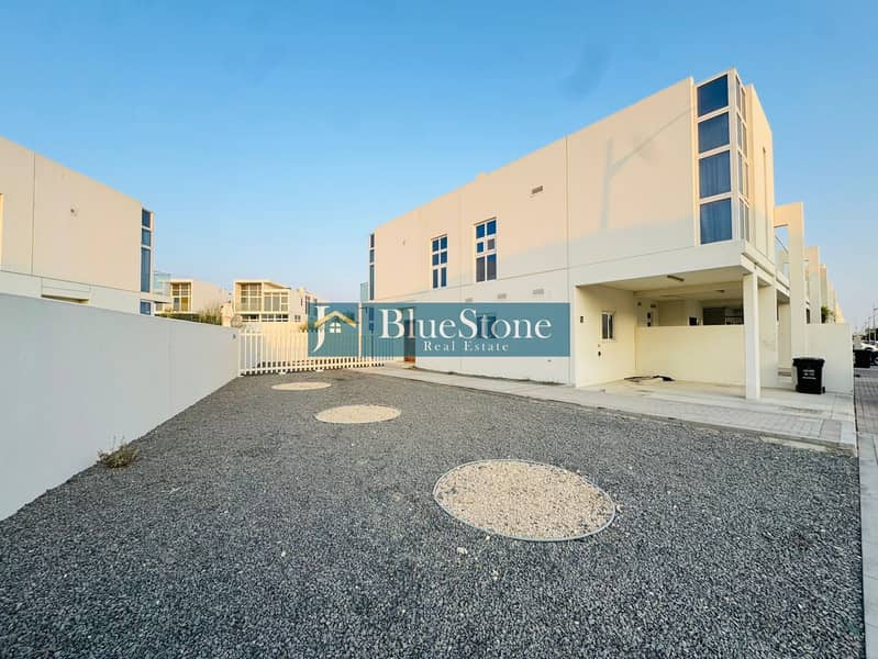 Single Row | Corner Unit | Ready to Move - Image 15