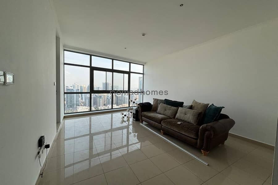 EXCLUSIVE | LAKE VIEWS | VACANT | CHILLER FREE