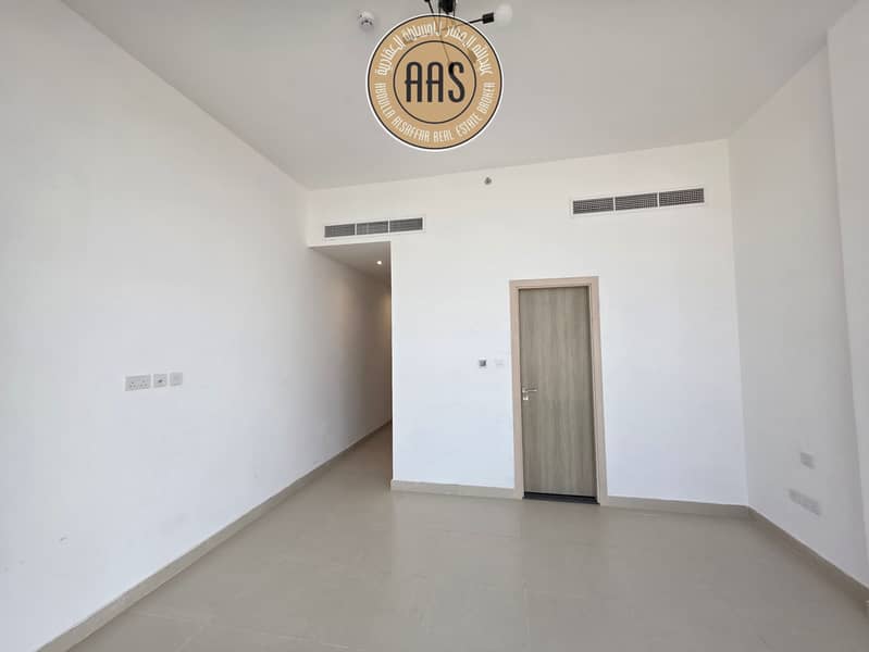 Brand New 3Bed+Maid Room - Easy Access To Metro Station