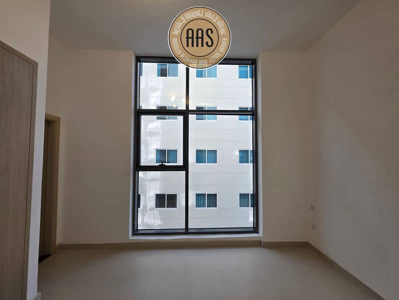 Brand New 3Bed+Maid Room - Easy Access To Metro Station - Image 8