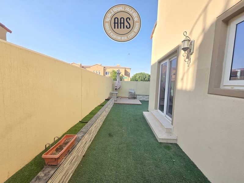 SINGLE ROW BEAUTIFULL 4BR+MAID VILLA JUST 180K