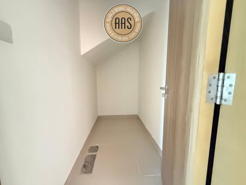 SINGLE ROW BEAUTIFULL 4BR+MAID VILLA JUST 180K - Image 9