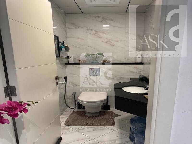 Hot Deal | Spacious and Bright | Good Roi - Image 11